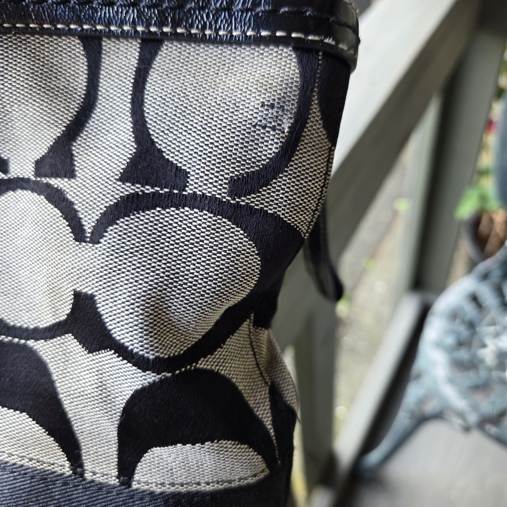 Coach Branded Stylish Black and Gray Tote Bag - Picture 3 of 8
